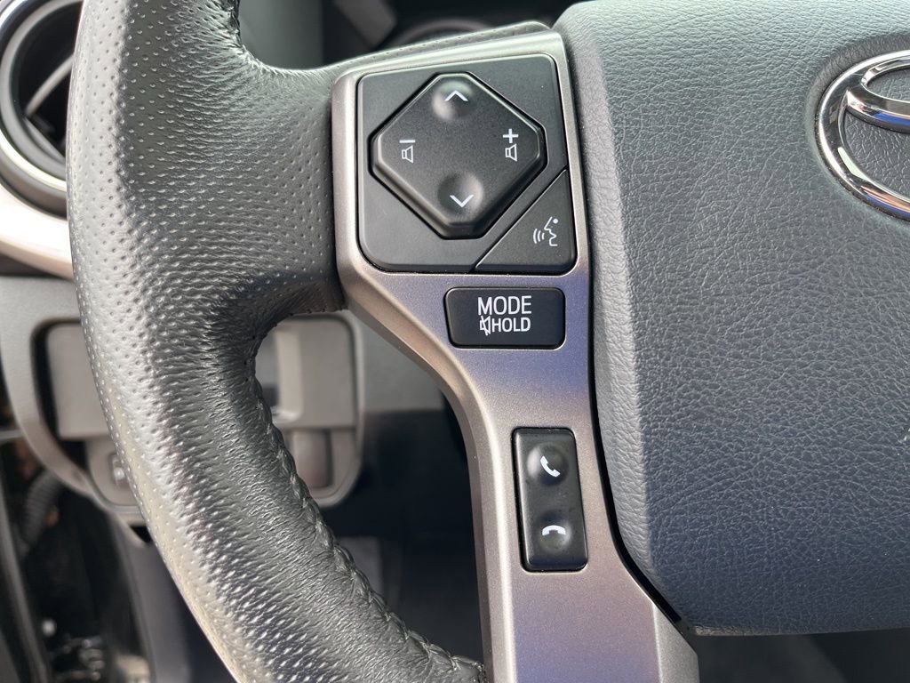 Used 2018 Toyota Tacoma Limited AWD/4WD image 22