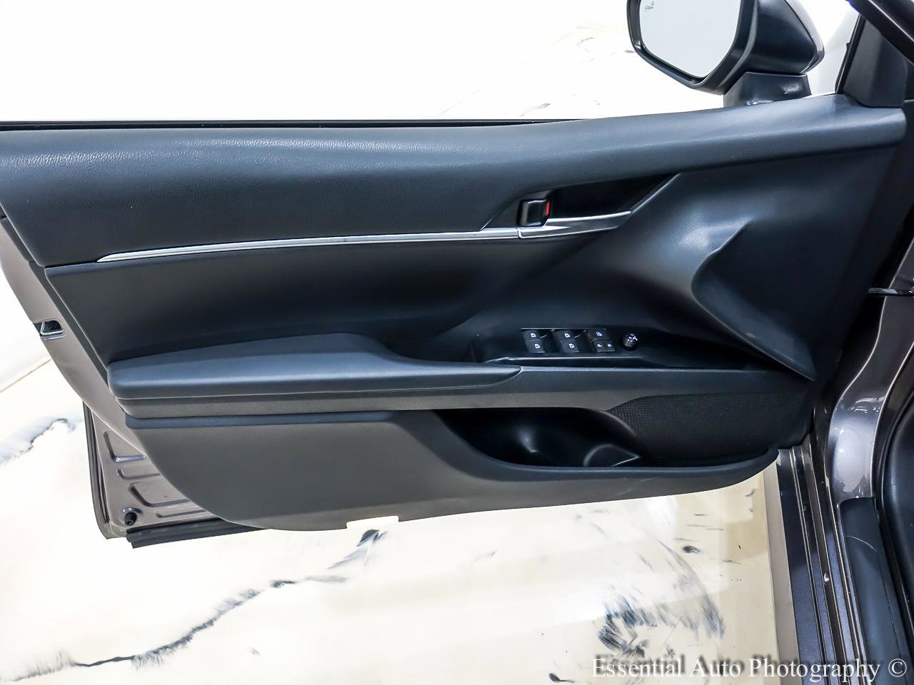 Used 2019 Toyota Camry LE w/ Convenience Package image 24