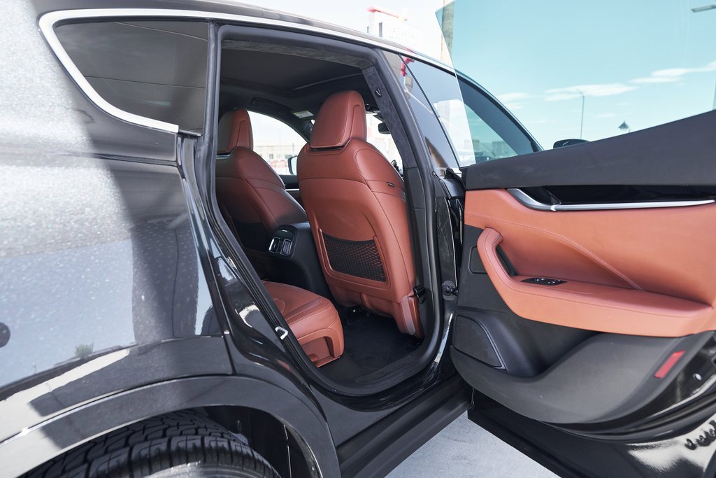 Used 2022 Maserati Levante Modena image 14