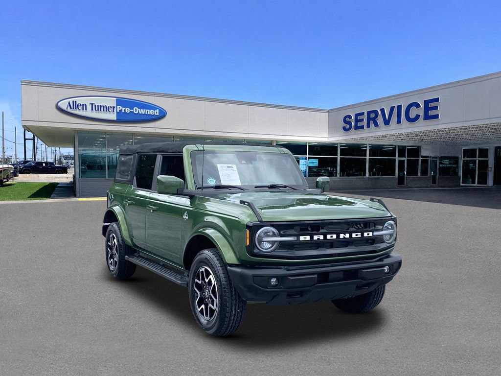 Used 2022 Ford Bronco Outer Banks AWD/4WD image 2