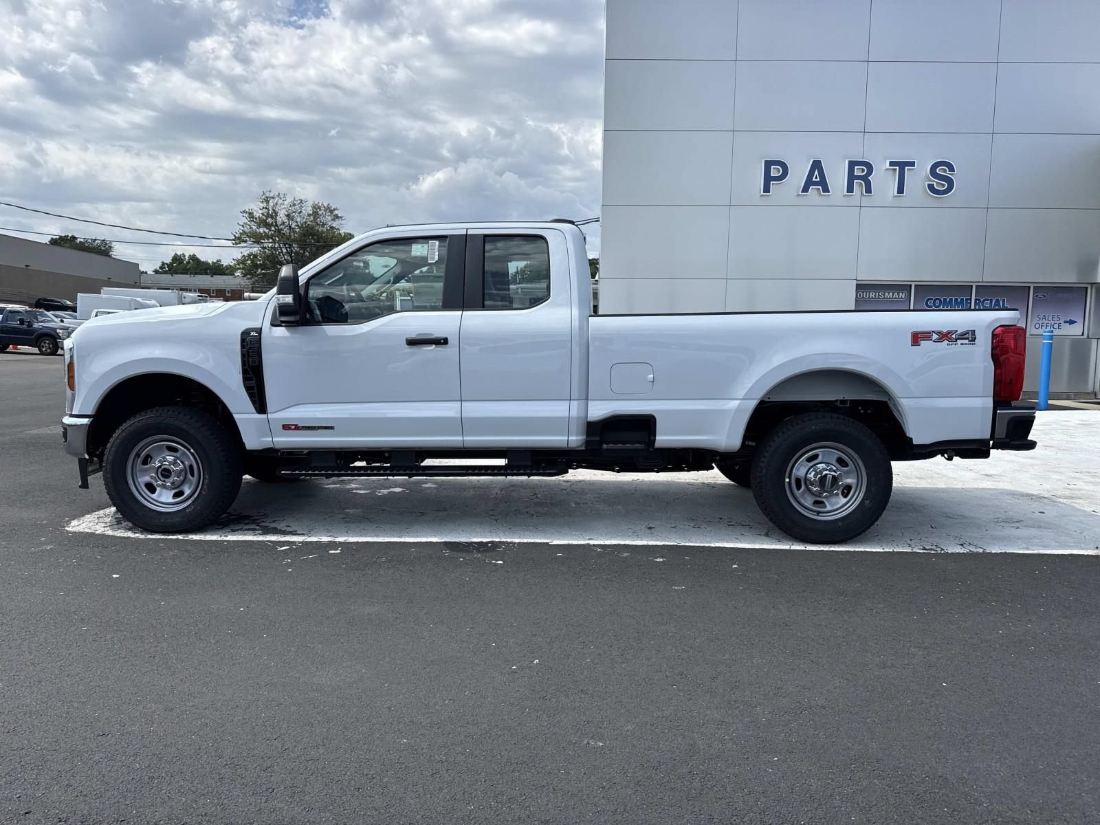 New 2027 Ford F350 XL w/ FX4 Off-Road Package AWD/4WD image 6