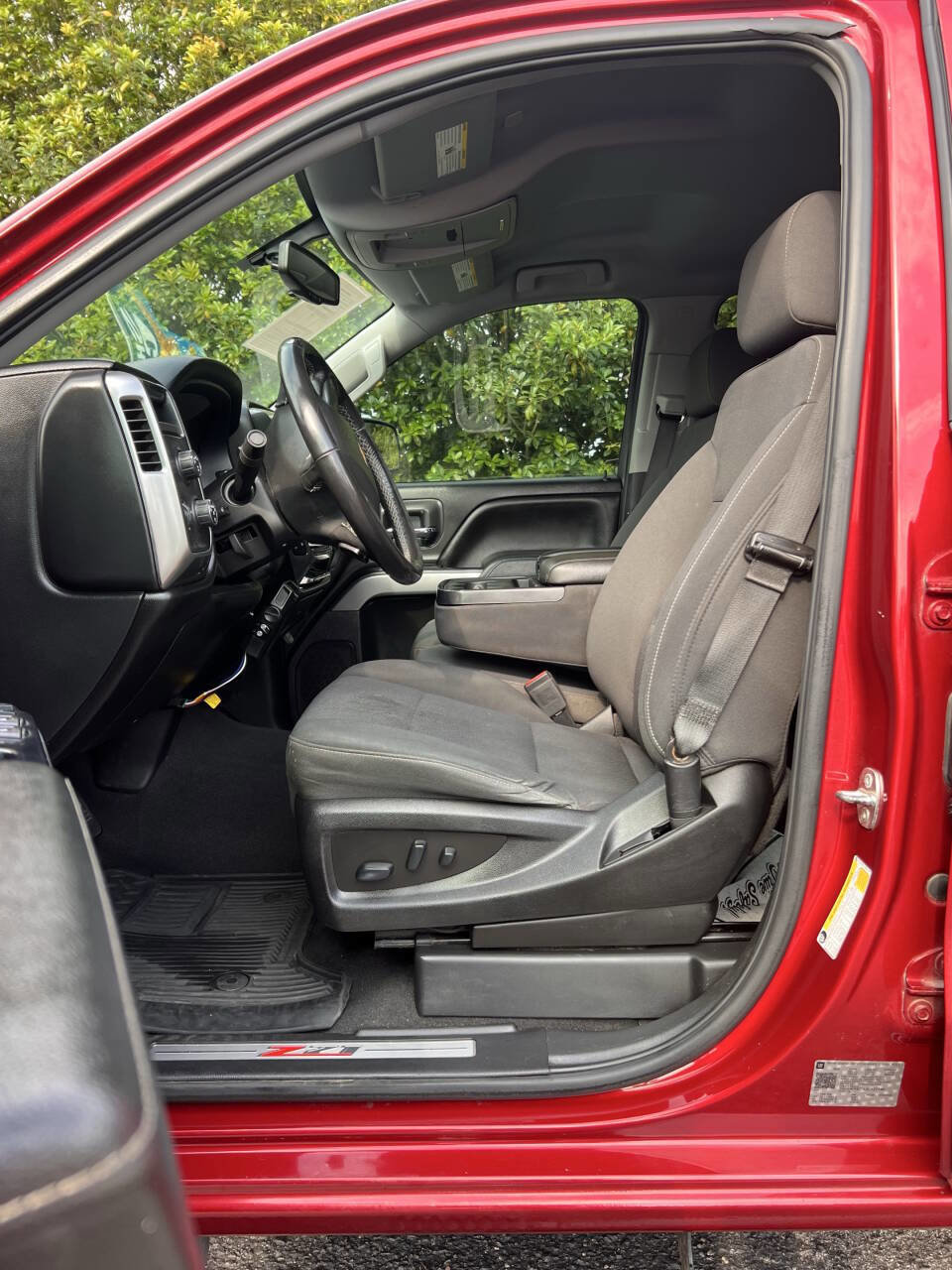 Used 2018 Chevrolet Silverado 1500 LT w/ All Star Edition image 13