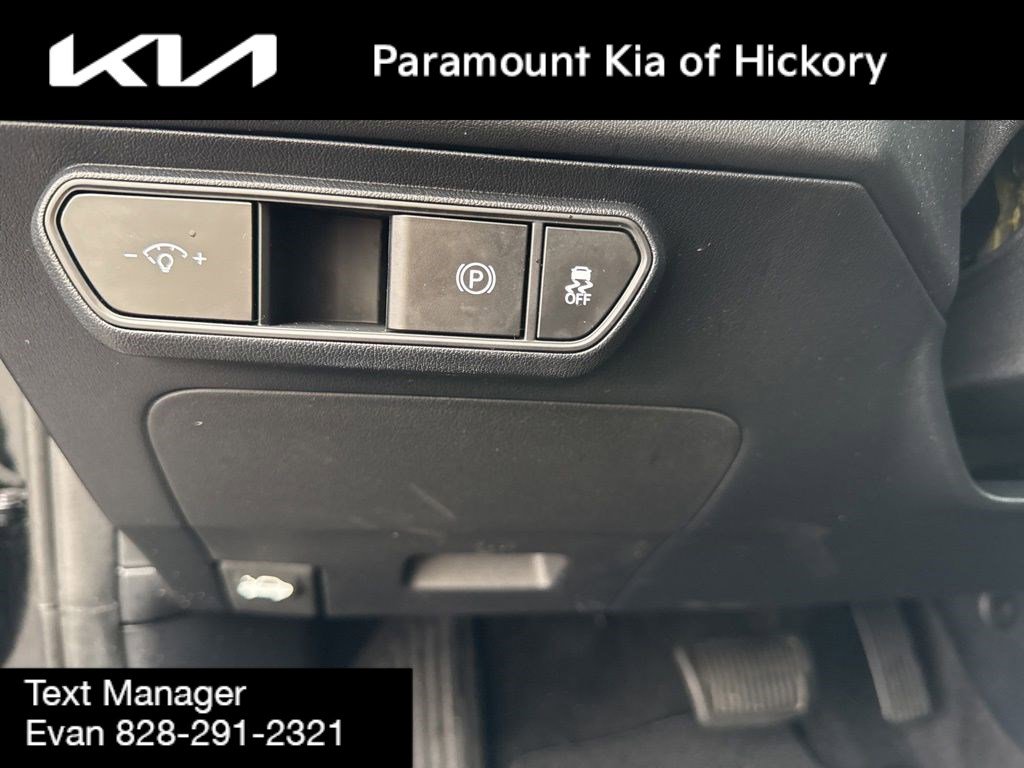 Used 2025 Kia K4 LX image 27