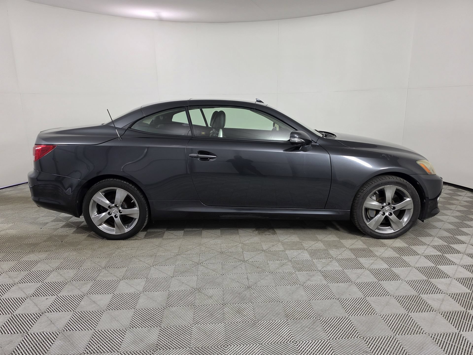 Used 2010 Lexus IS 350C RWD image 8