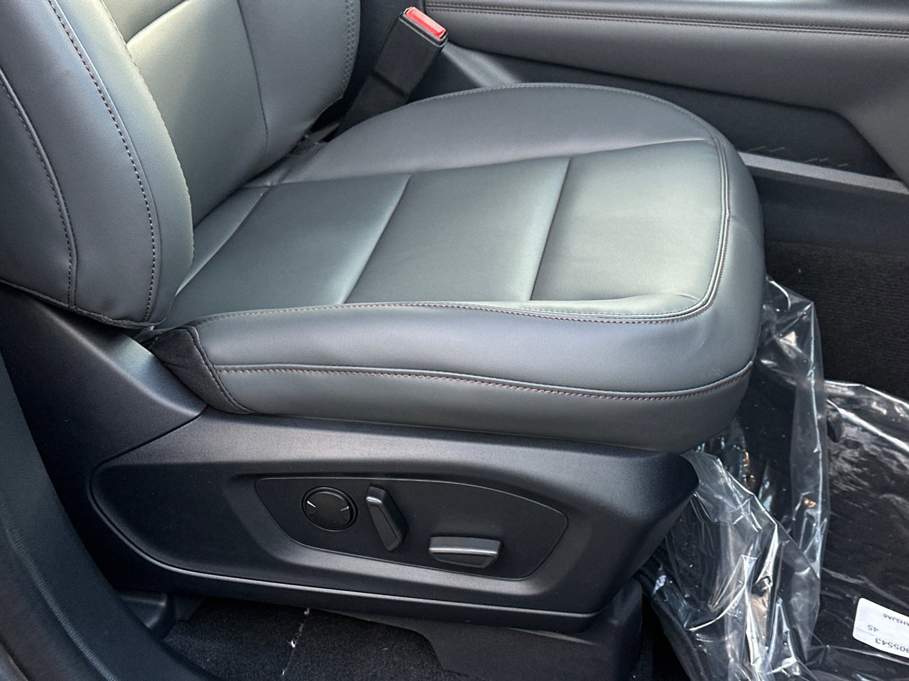 New 2026 Ford Explorer Active w/ Active Comfort Package image 13