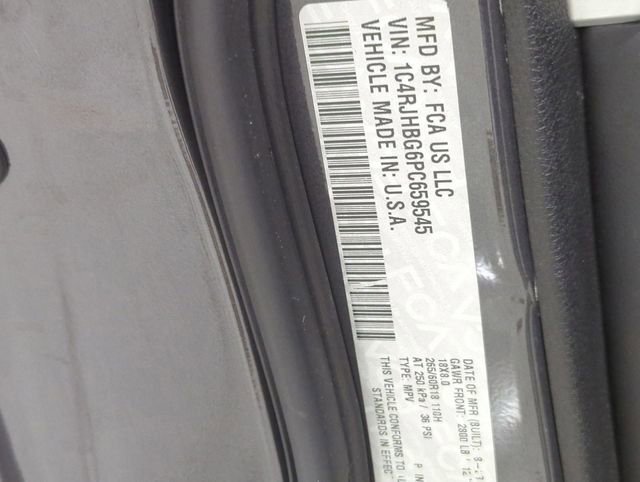 Used 2023 Jeep Grand Cherokee Limited image 33