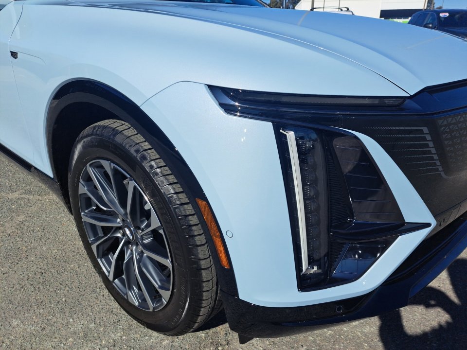 Certified 2025 Cadillac Lyriq Sport image 16