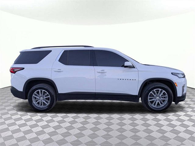 Used 2023 Chevrolet Traverse LT image 3