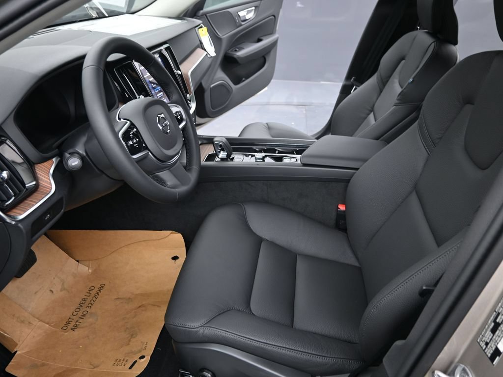 New 2026 Volvo V60 B5 Cross Country Plus w/ Protection Package Premier AWD/4WD image 13