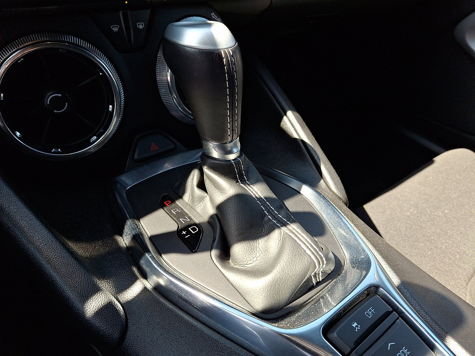 Certified 2021 Chevrolet Camaro LT image 15