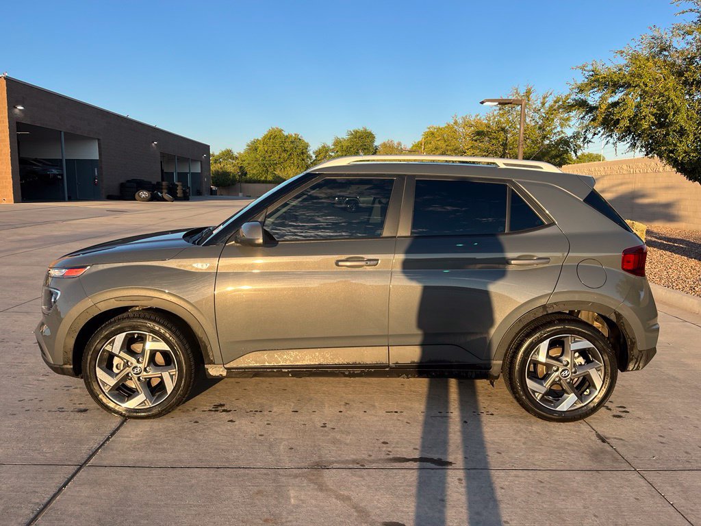 Used 2026 Hyundai Venue SEL FWD image 10