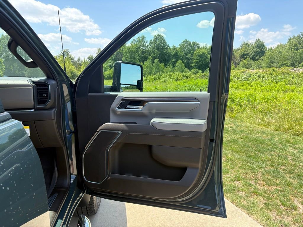 New 2026 Chevrolet Silverado 3500 LT w/ All Star Edition AWD/4WD image 37