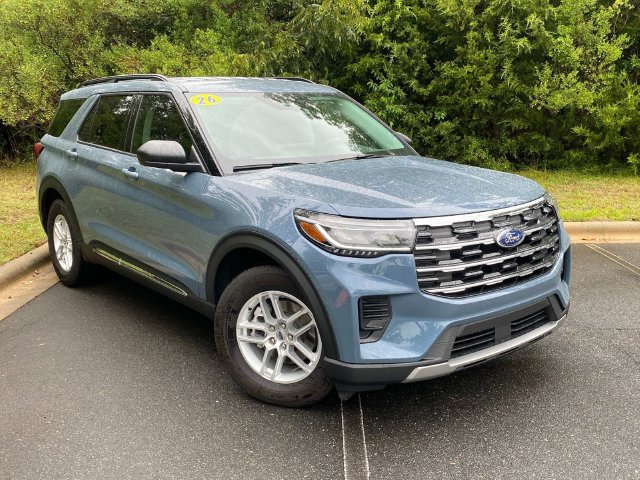 Used 2025 Ford Explorer Active