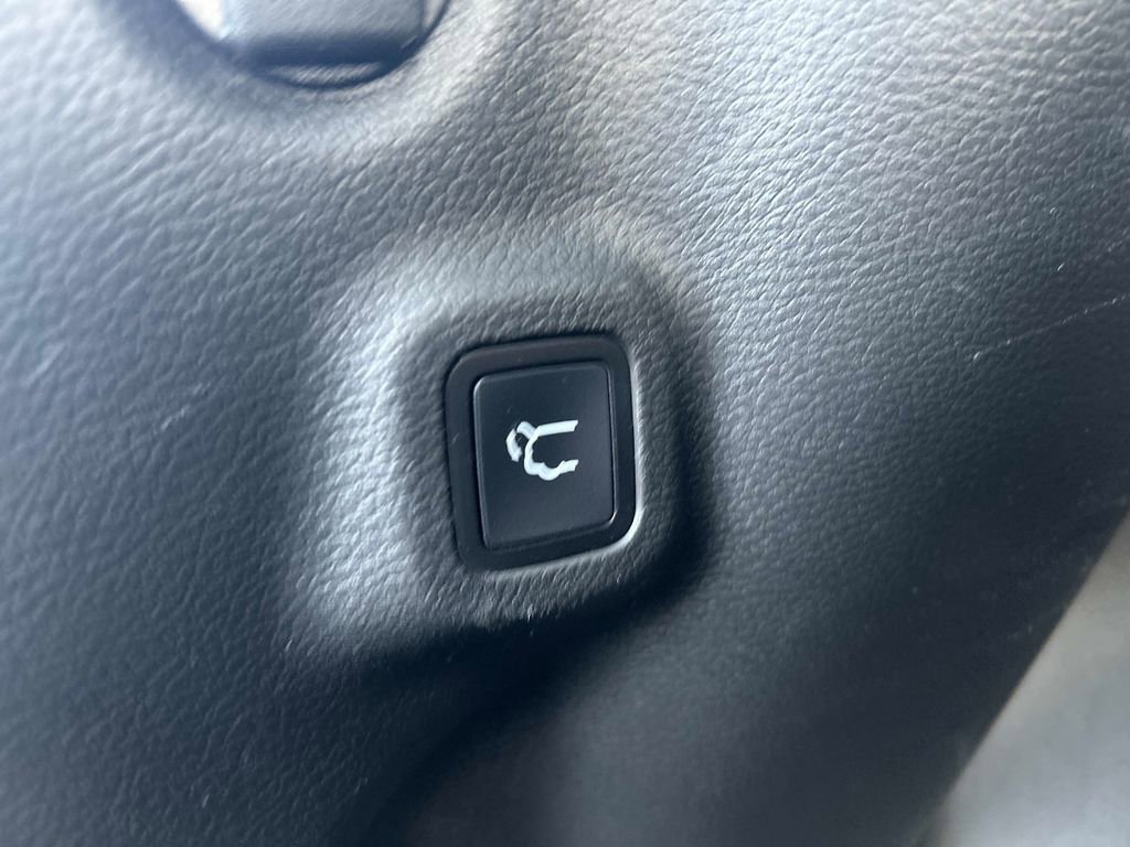 Used 2022 Jeep Compass Limited w/ Elite Group image 14