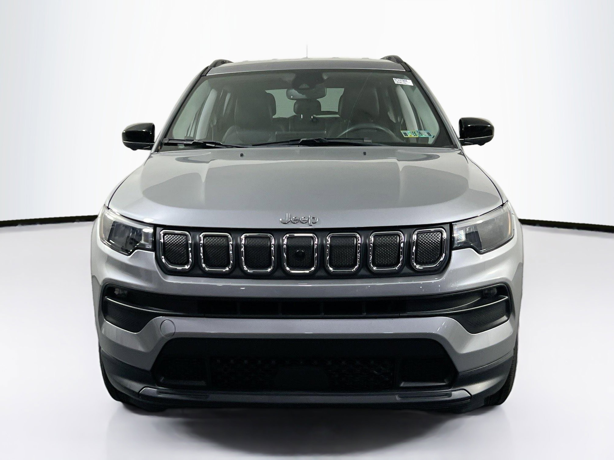 Used 2022 Jeep Compass Latitude AWD/4WD image 2