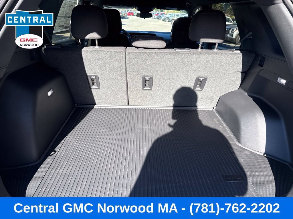 New 2027 GMC Terrain Elevation w/ LPO, Floor Liner Package AWD/4WD image 12