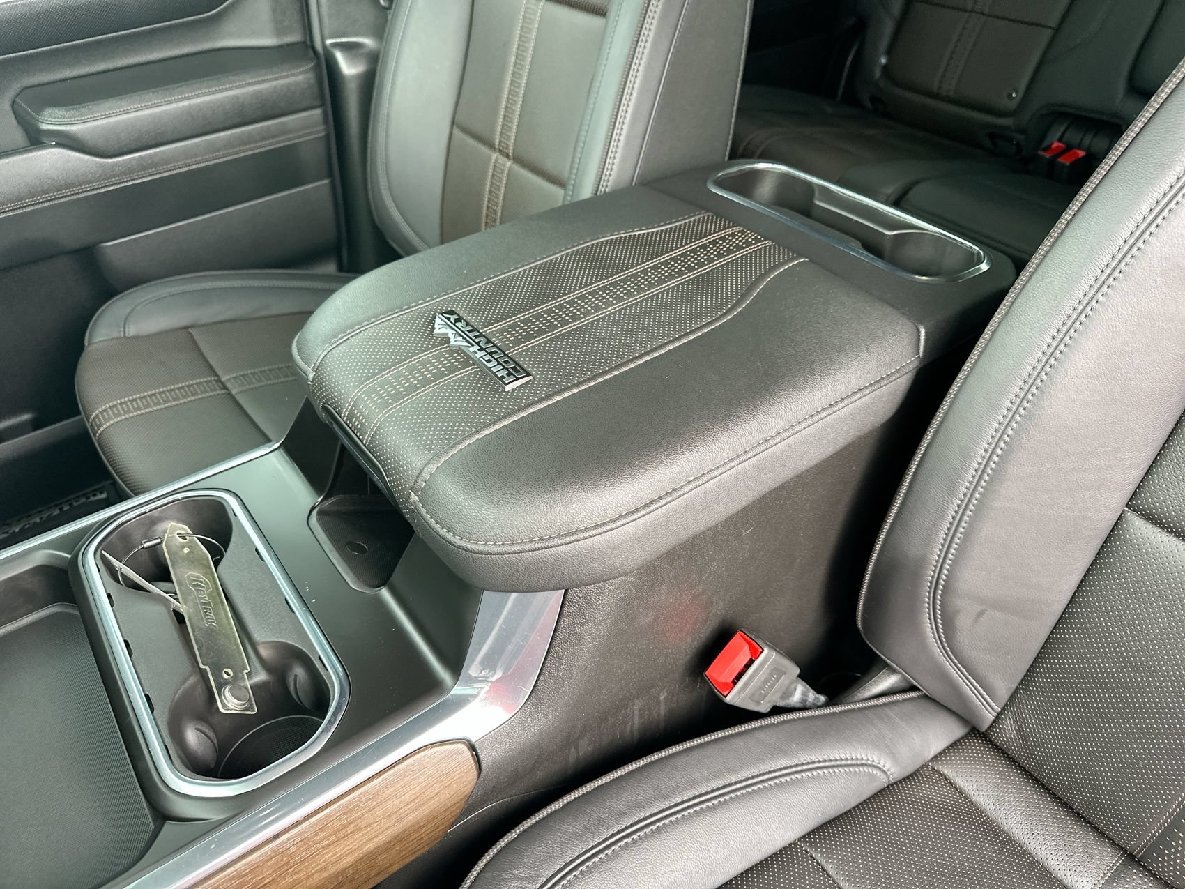 Used 2025 Chevrolet Silverado 3500 High Country w/ Technology Package AWD/4WD image 20