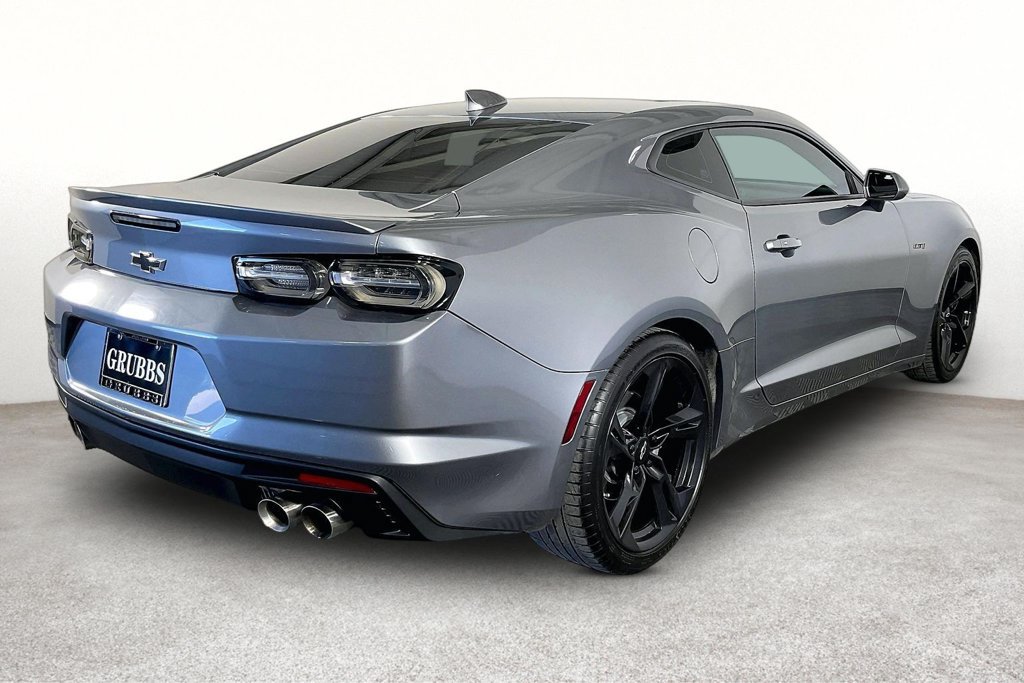 Used 2021 Chevrolet Camaro LT RWD image 2