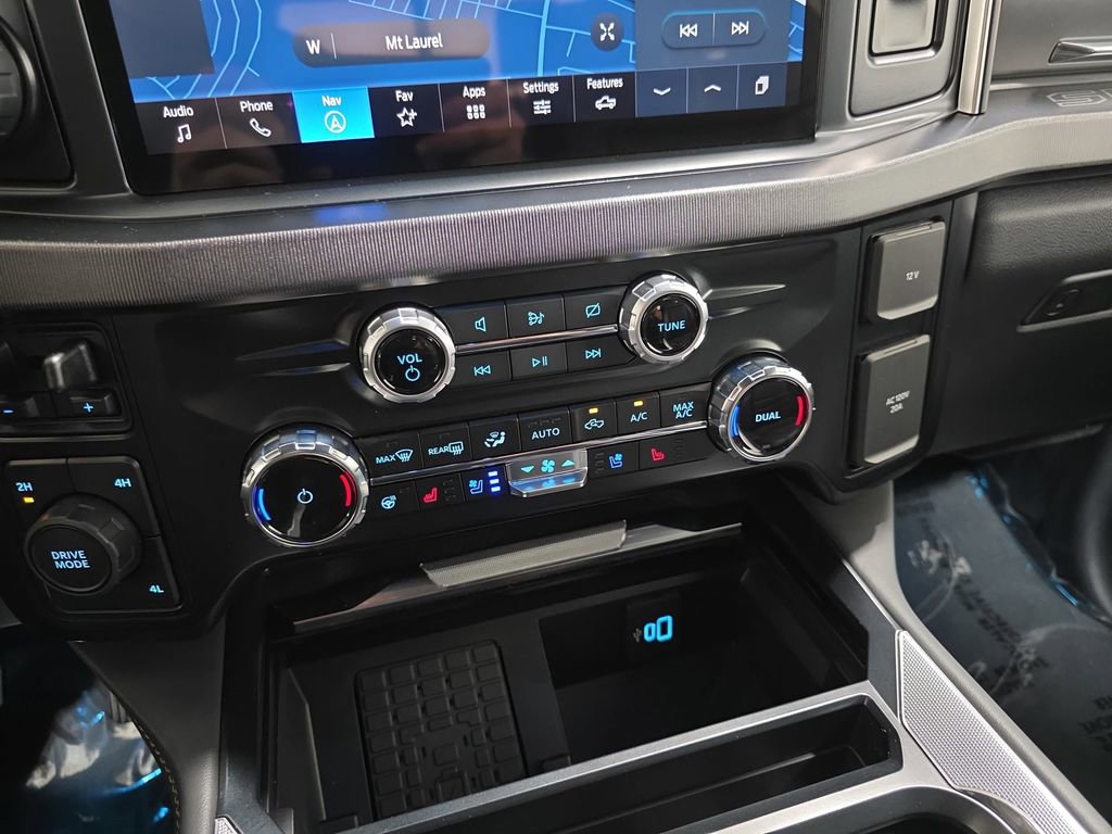 Used 2024 Ford F350 Platinum AWD/4WD image 24