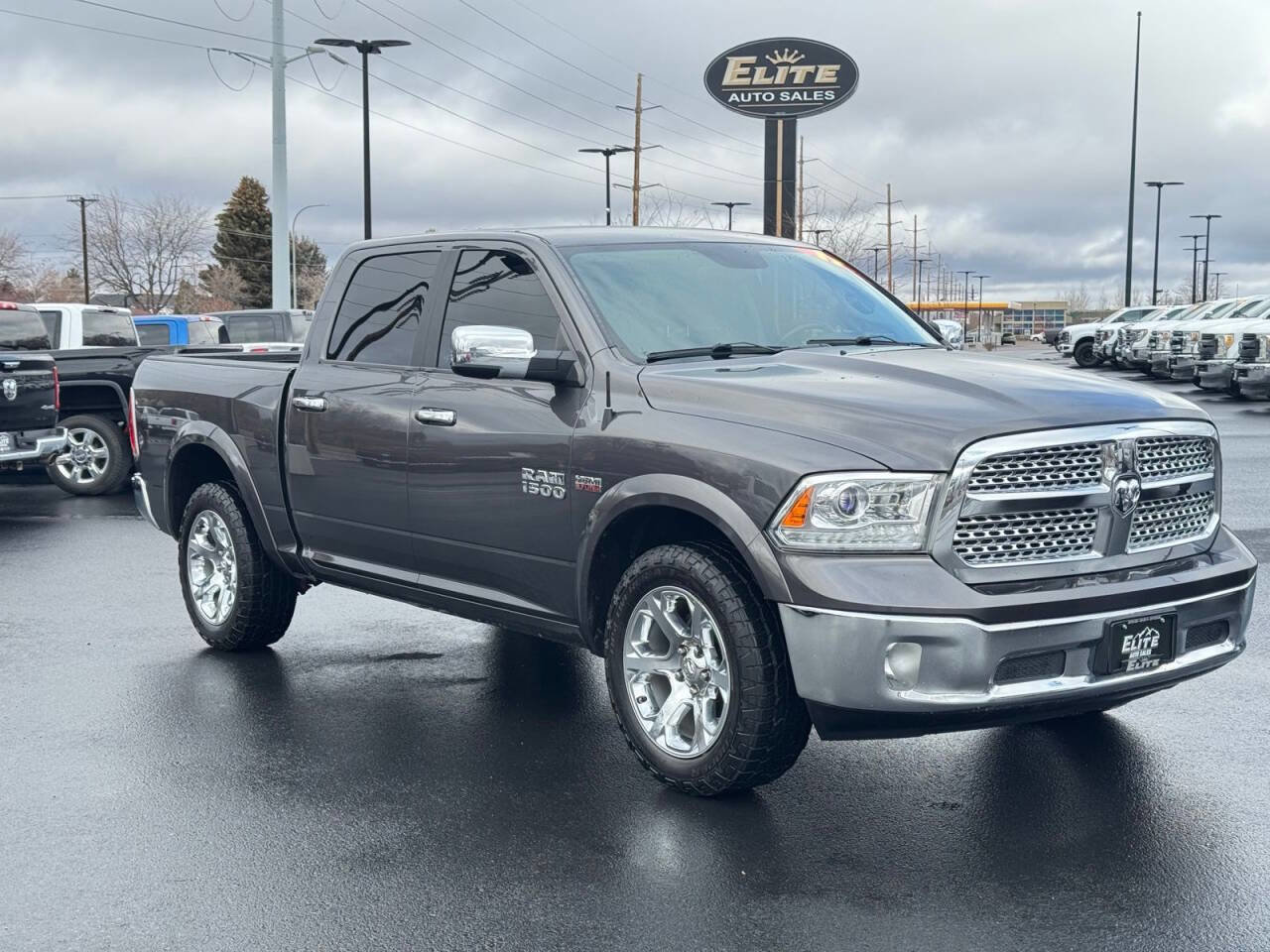 Used 2017 RAM 1500 Laramie image 3