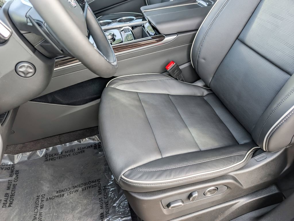 New 2026 Cadillac Escalade Luxury w/ Touring Package image 9