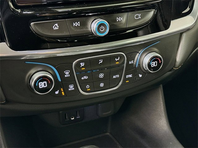 Used 2020 Chevrolet Traverse LT image 17