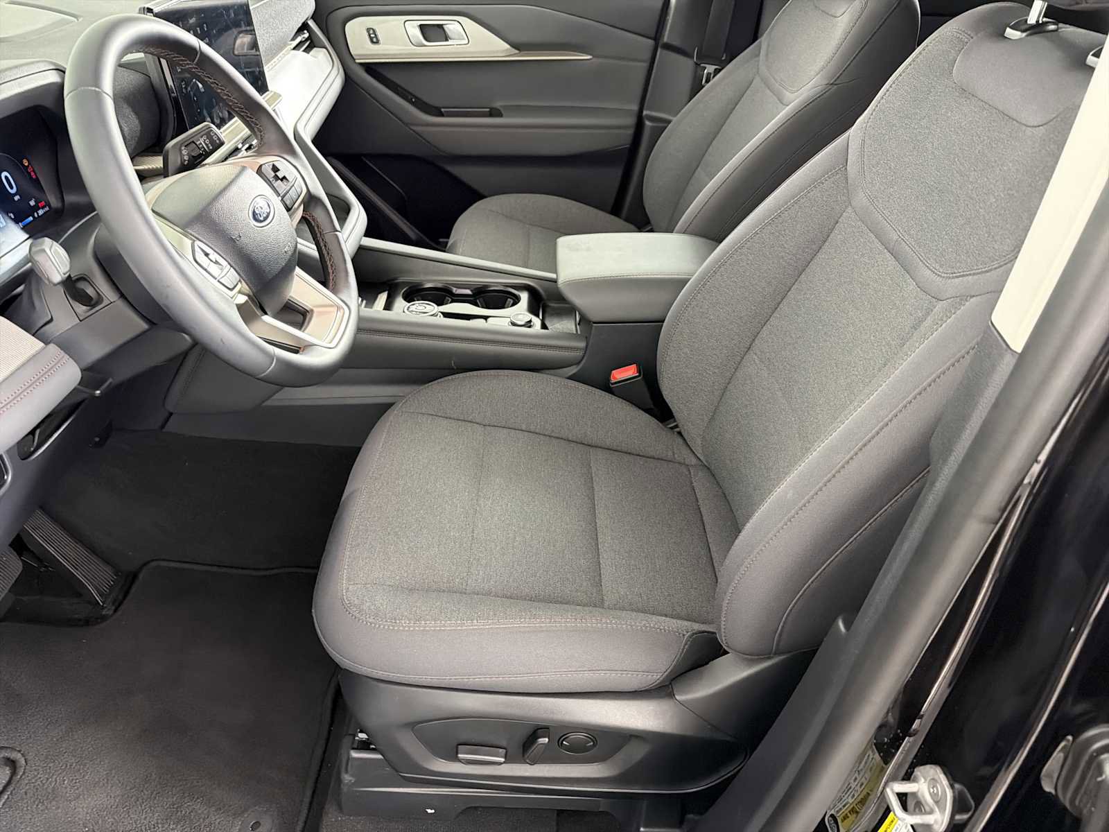 Used 2025 Ford Explorer Active image 14