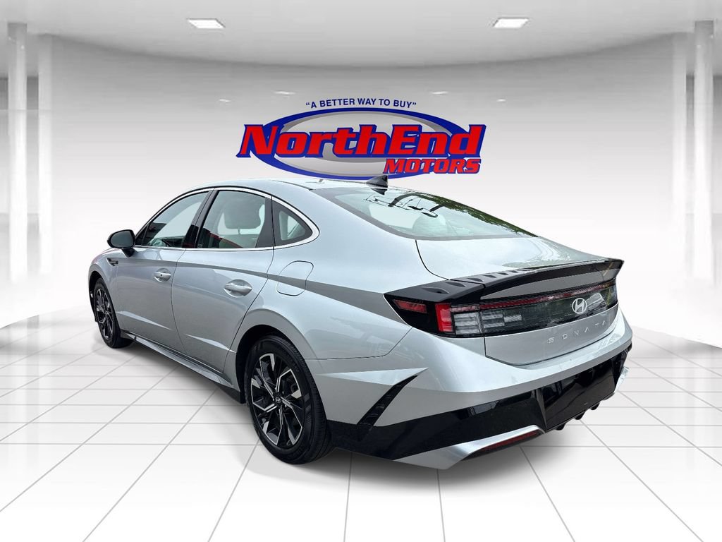 Used 2025 Hyundai Sonata SEL FWD image 5