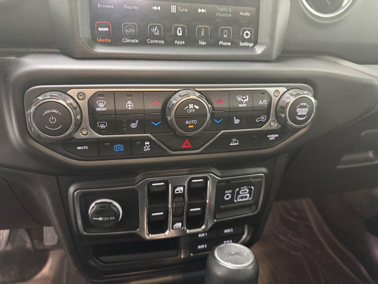 Used 2023 Jeep Wrangler Unlimited Sahara w/ Cold Weather Group AWD/4WD image 13