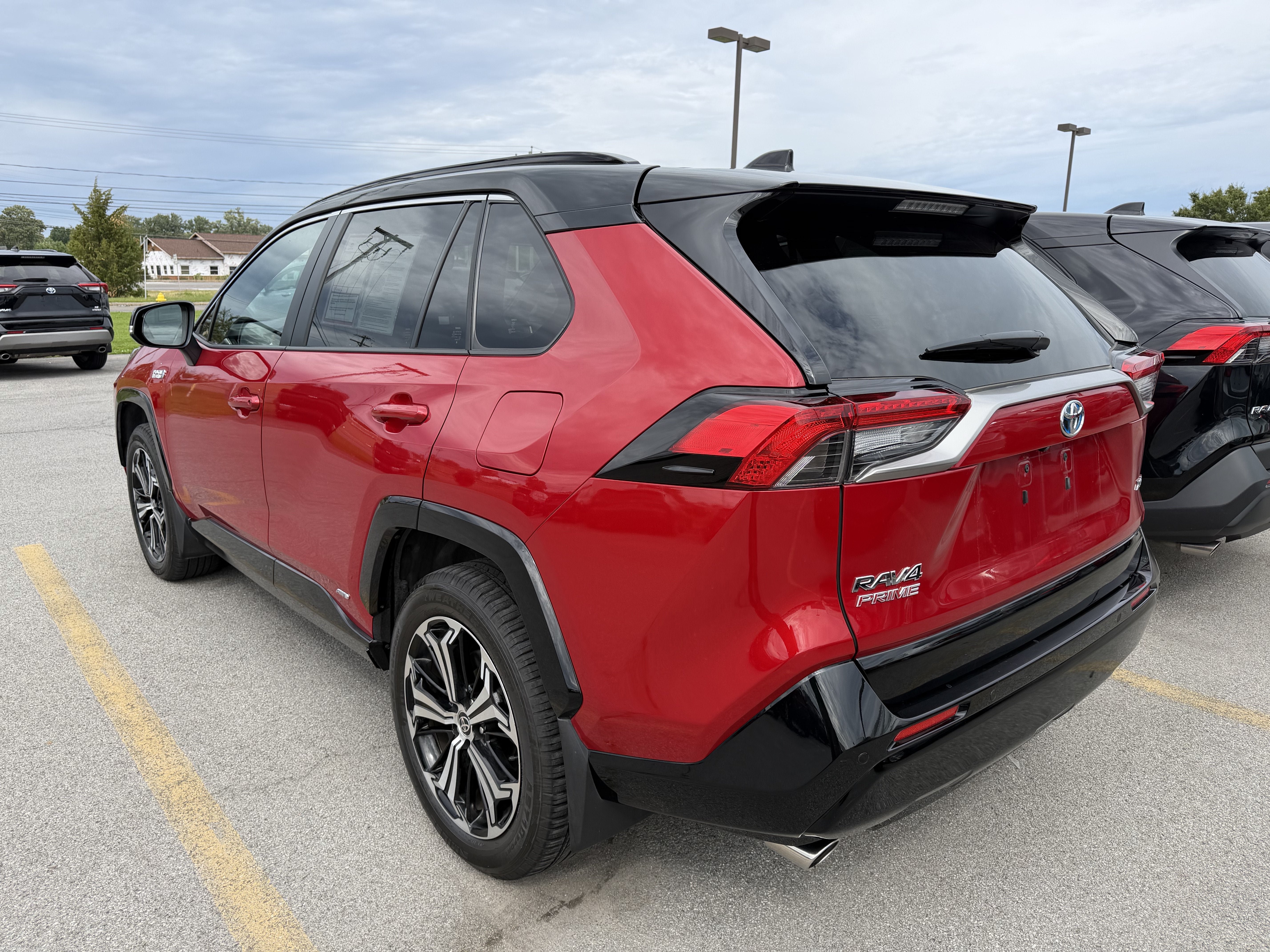 Used 2023 Toyota RAV4 XSE w/ Premium Package AWD/4WD image 5