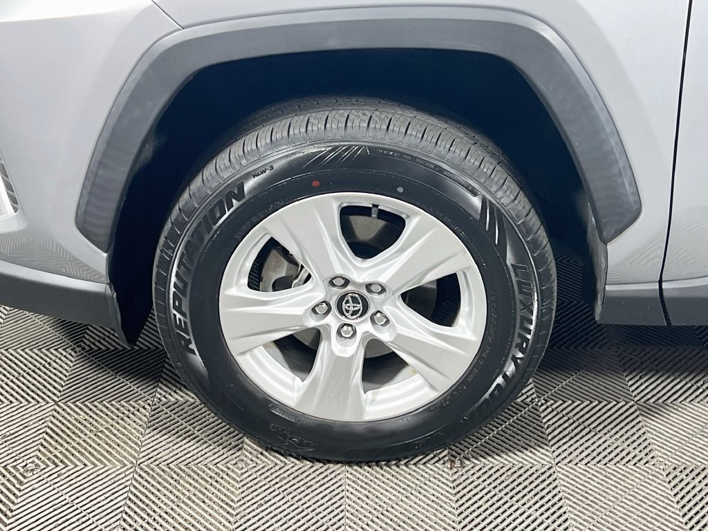 Certified 2020 Toyota RAV4 XLE w/ XLE Grade Weather Package AWD/4WD image 27
