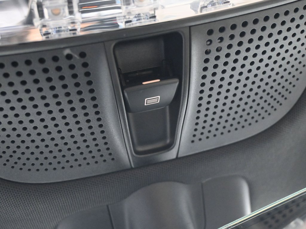 Used 2021 Mercedes-Benz GLC 300 4MATIC Coupe image 18