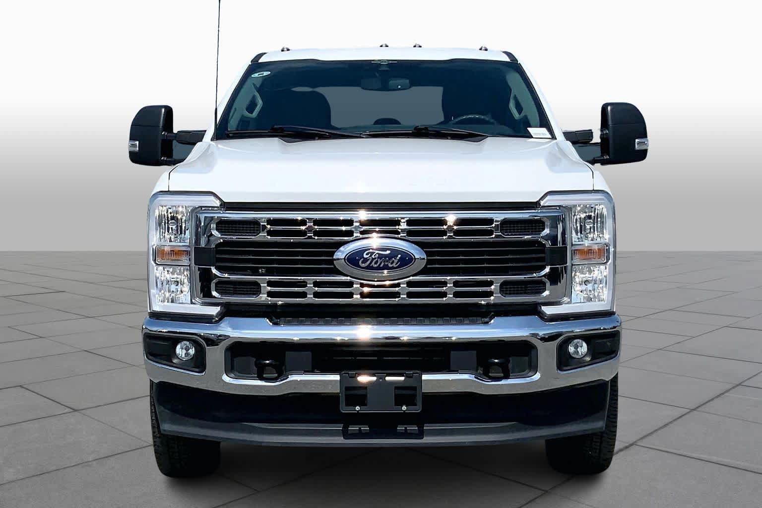 Certified 2023 Ford F350 XLT image 4