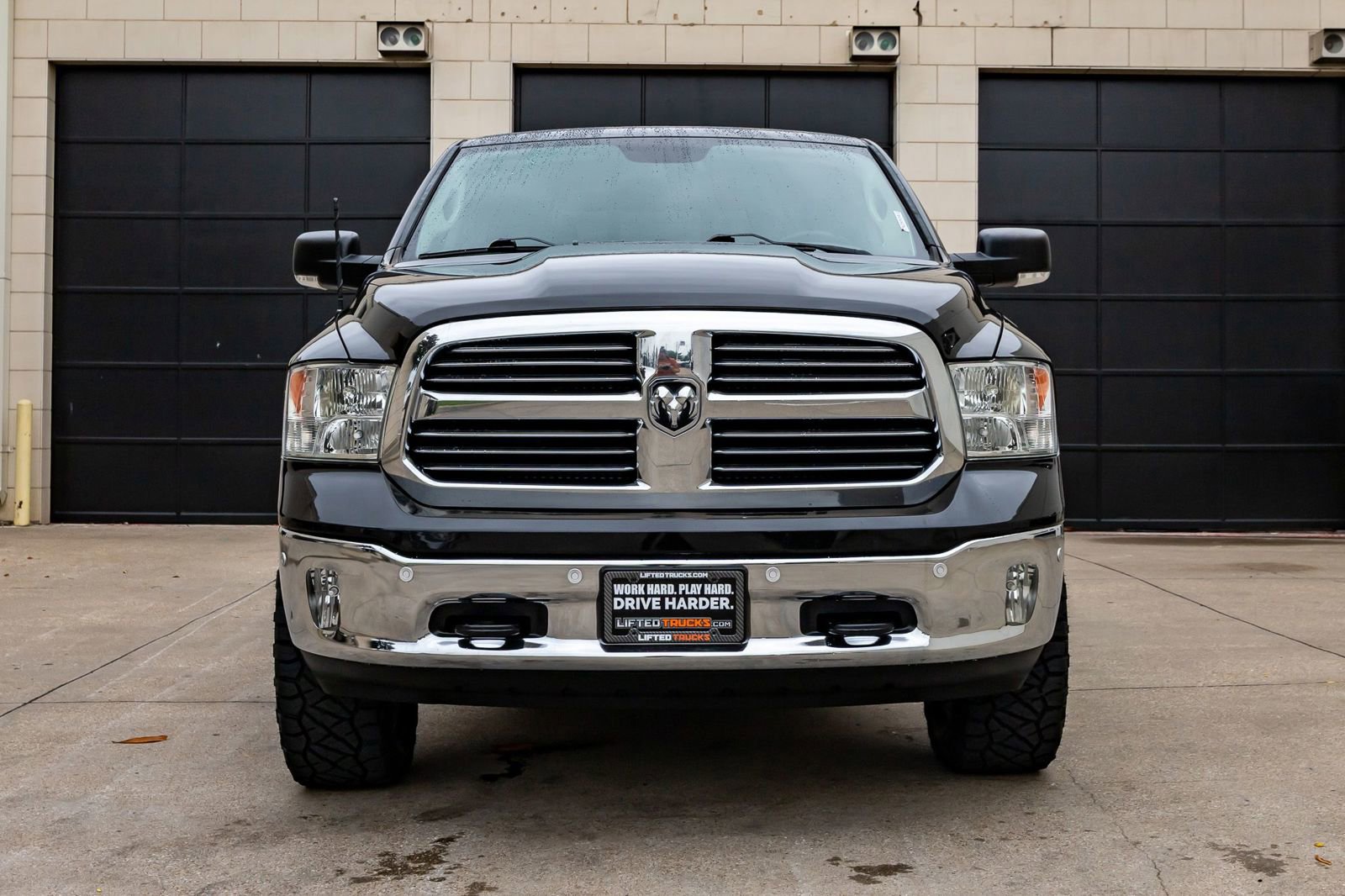 Used 2017 RAM 1500 Lone Star AWD/4WD image 2