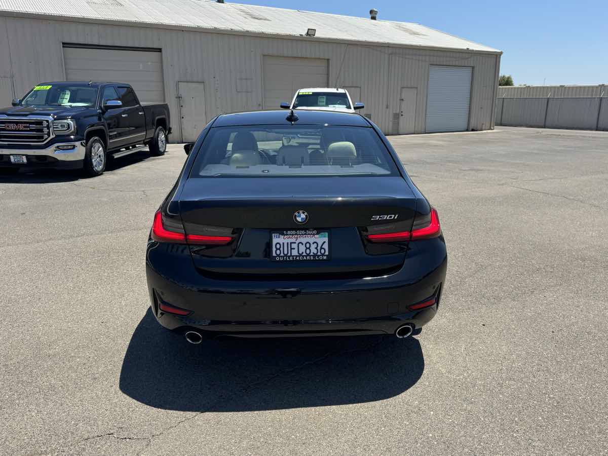 Used 2021 BMW 330i Sedan w/ Convenience Package RWD image 8