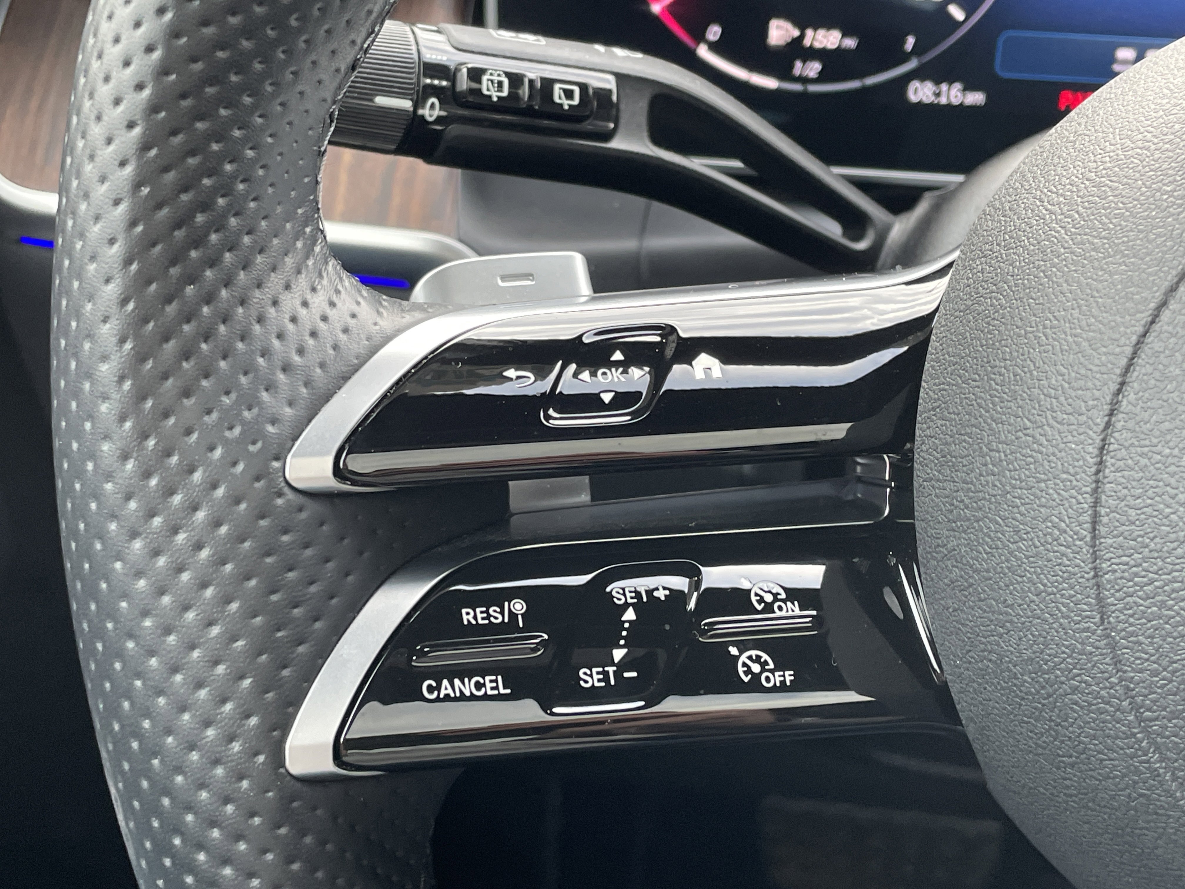Certified 2025 Mercedes-Benz GLC 300 4MATIC image 32