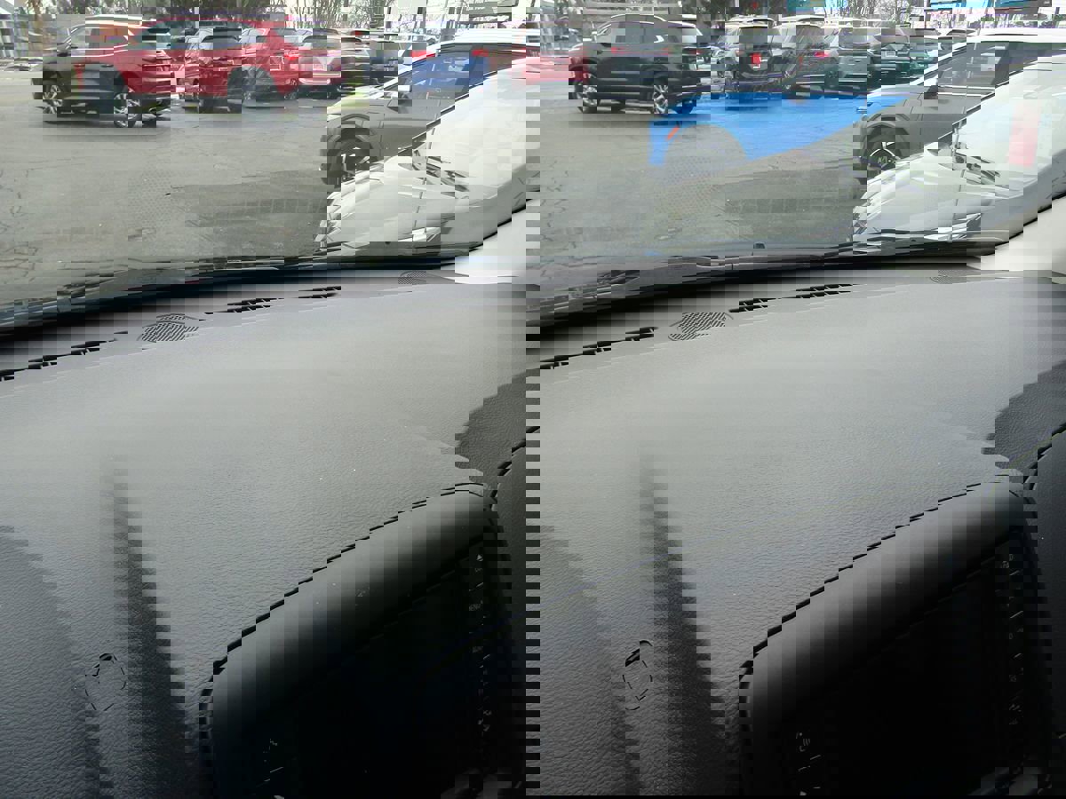 Used 2017 Dodge Grand Caravan SE w/ Power Window Group image 12