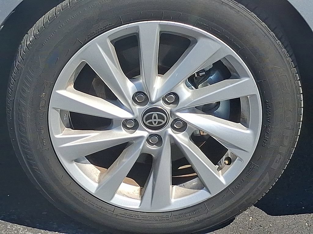 Used 2024 Toyota Camry LE FWD image 8