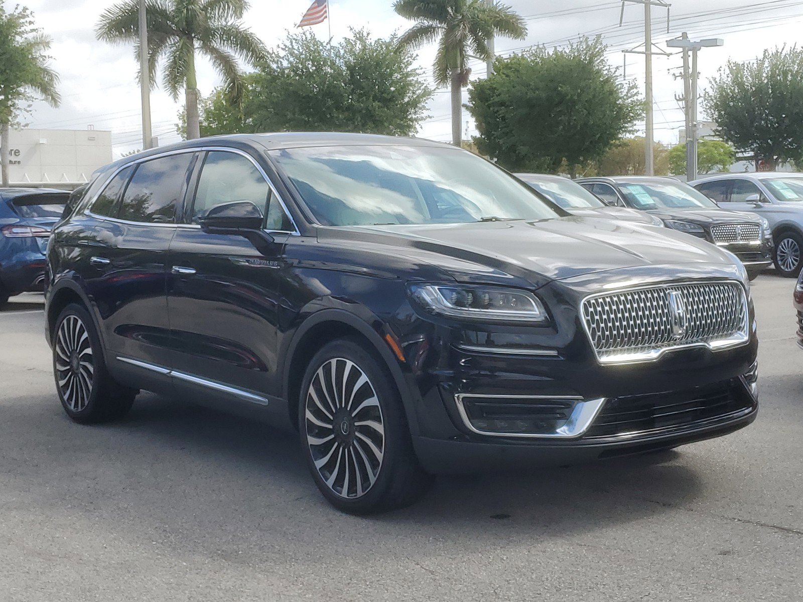 Certified 2019 Lincoln Nautilus Black Label image 2