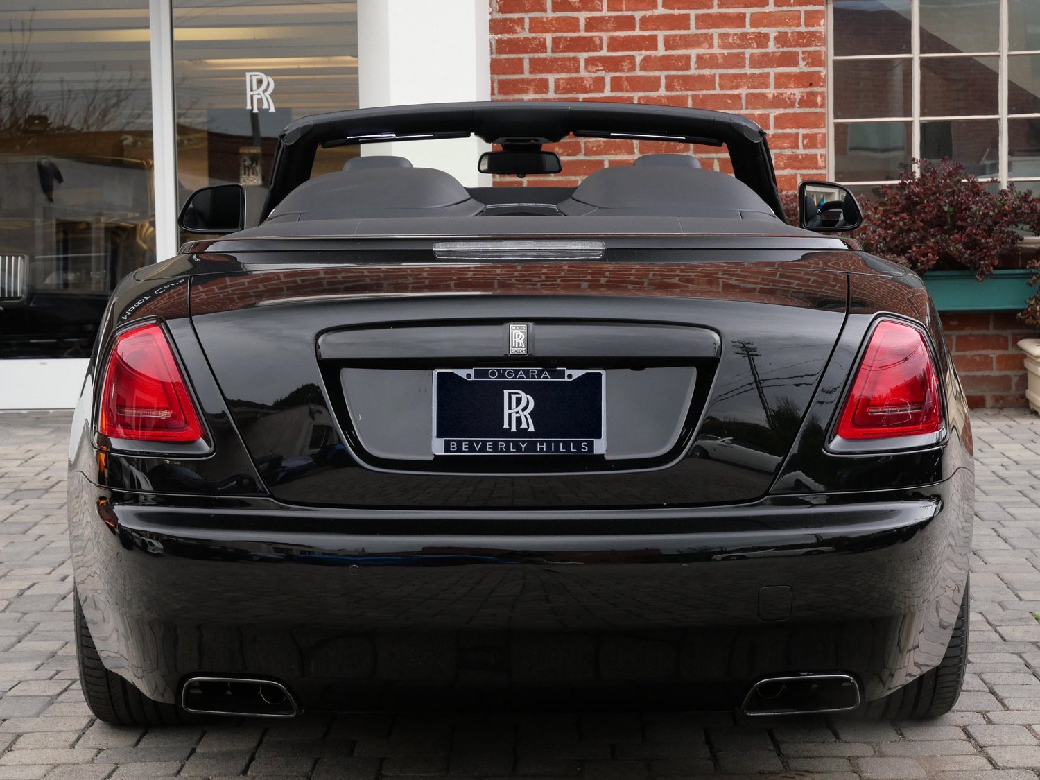 Used 2020 Rolls-Royce Dawn image 21