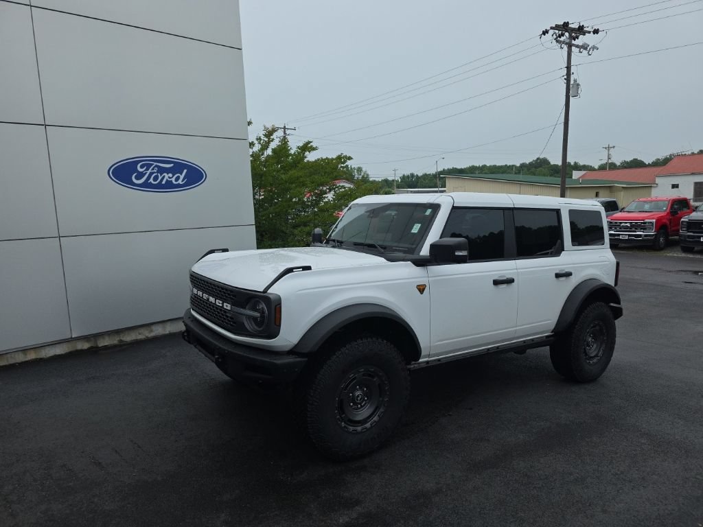 Used 2025 Ford Bronco Badlands AWD/4WD image 2