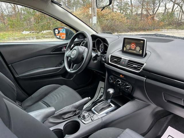 Used 2015 MAZDA MAZDA3 i Sport image 32