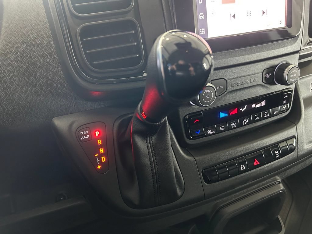 New 2025 RAM ProMaster 2500 w/ Convenience Group FWD image 25