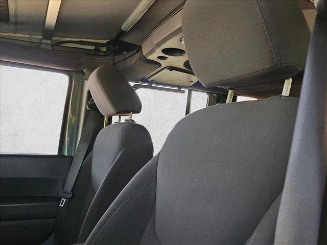 Used 2015 Jeep Wrangler Unlimited Sport AWD/4WD image 11
