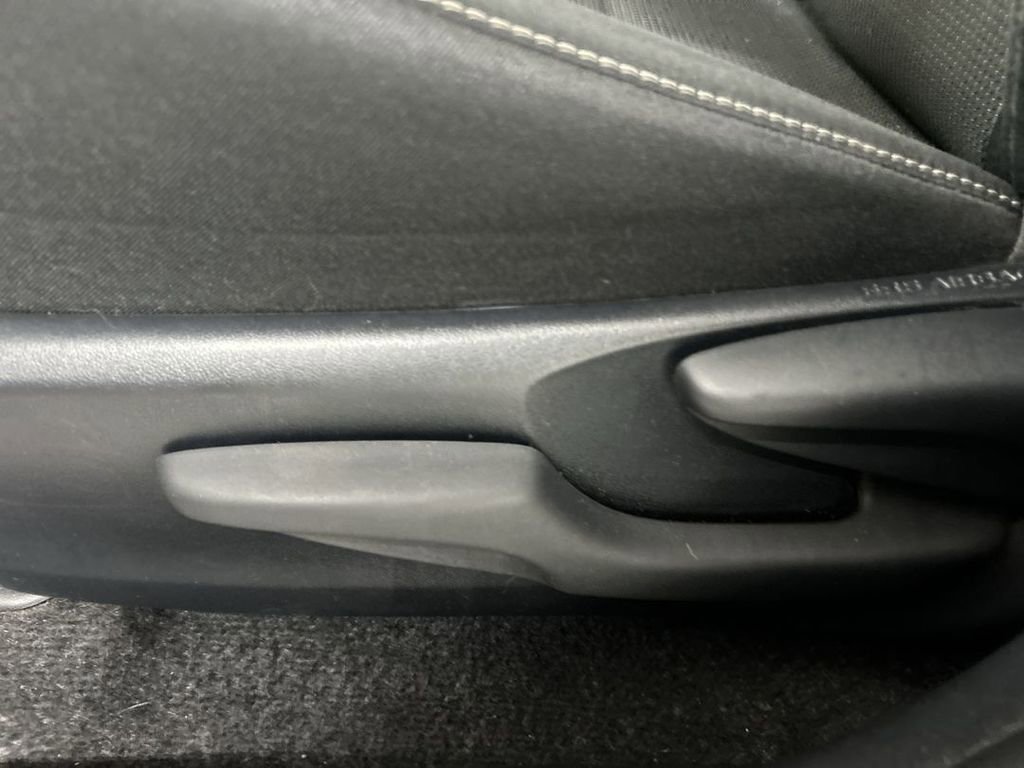 Used 2018 Toyota RAV4 XLE w/ Plus Extra Value Package image 10