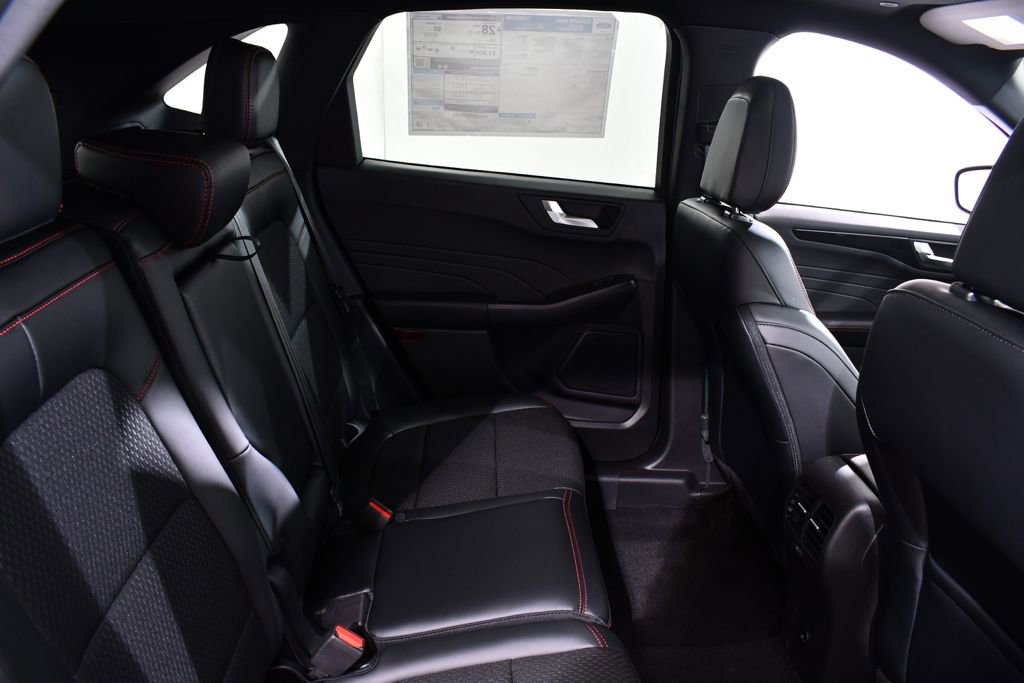 New 2025 Ford Escape ST-Line w/ Cold Weather Package AWD/4WD image 18