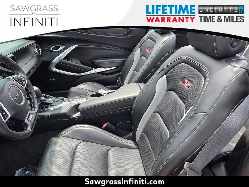 Used 2019 Chevrolet Camaro SS RWD image 21