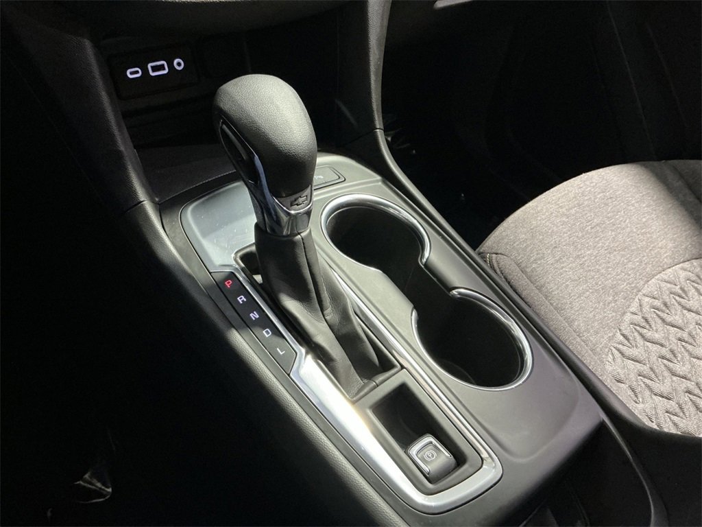 Used 2023 Chevrolet Equinox LT image 30