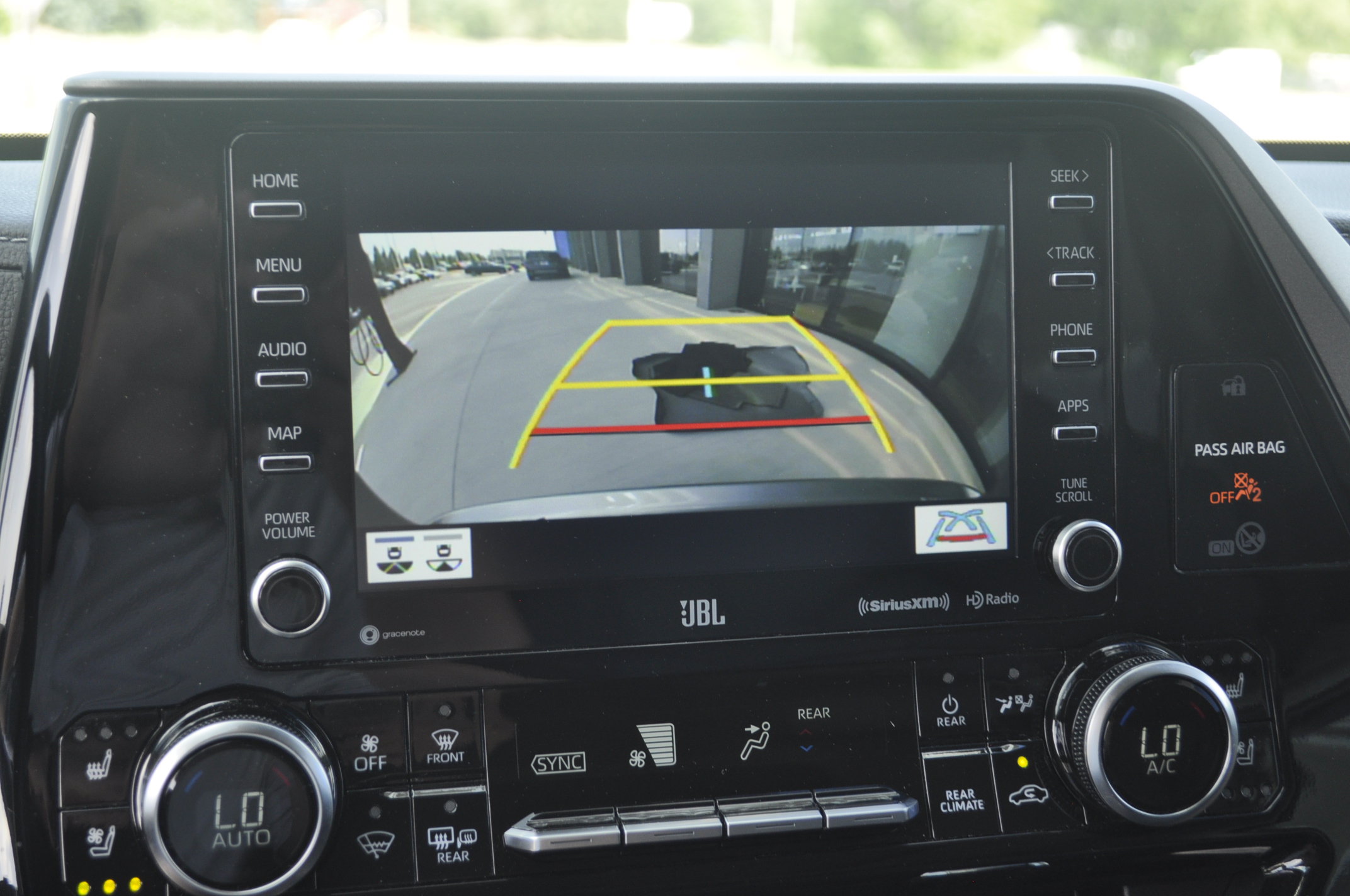 Used 2021 Toyota Highlander Limited AWD/4WD image 26