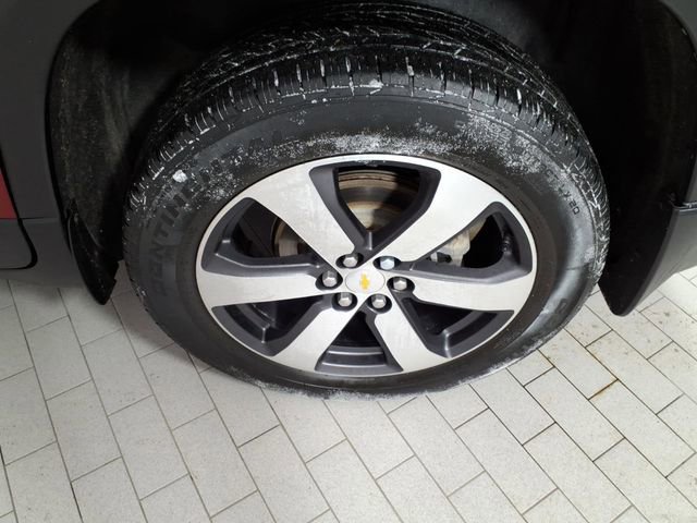 Used 2023 Chevrolet Traverse LT image 8